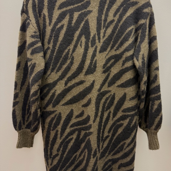 Heartloom Nola Cardi - Picture 7 of 9